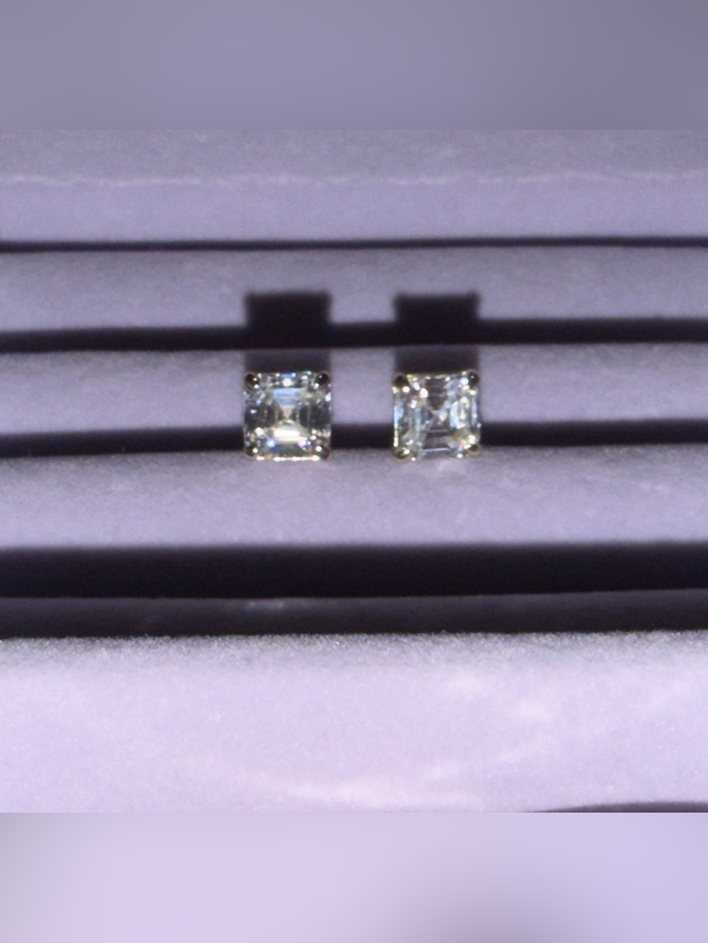 Melinda Maria Jewelry-The Queen's 8mm Studs-Gold/White Diamondettes NIB - Picture 5 of 11